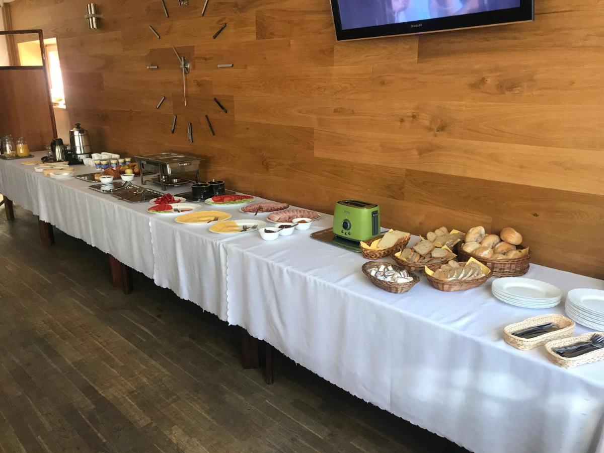 Ludowa Restauracja & Noclegi Kietrz Ngoại thất bức ảnh